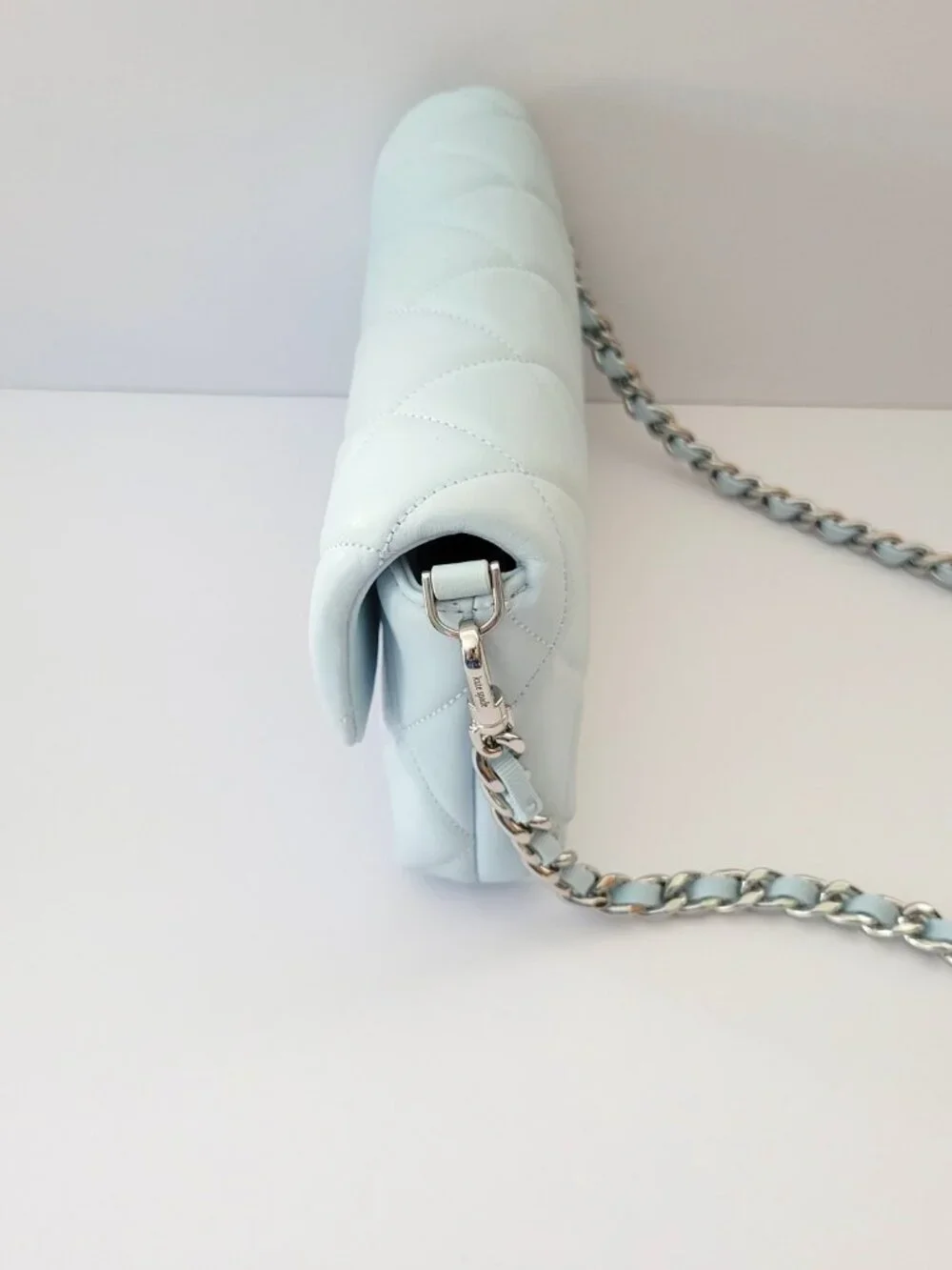 Kate Spade KM531 Carey Smooth Quilted Leather Mini Crossbody Chain Crisp Sky - Picture 3 of 7